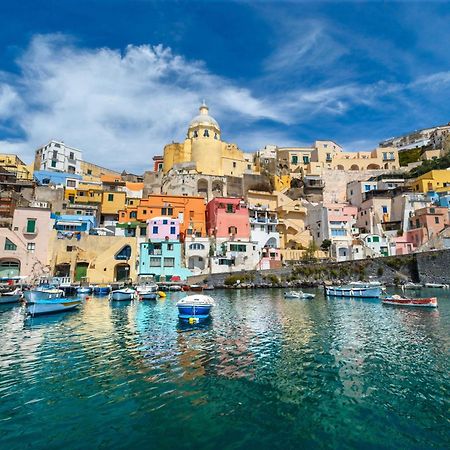 De Lamartine A Marina Di Corricella Procida Kültér fotó